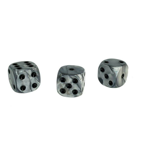 The Fantasy Trip: 12mm Silver d6 set
